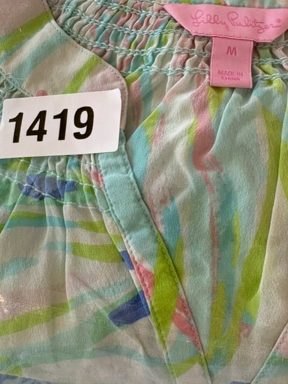 Lilly Pulitzer Elsa Silk Tunic Med Pink Blue Abstract Palm Smocked Button Resort - Picture 8 of 8